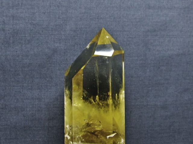 1.6Kgシトリン水晶六角柱[T719-4406]