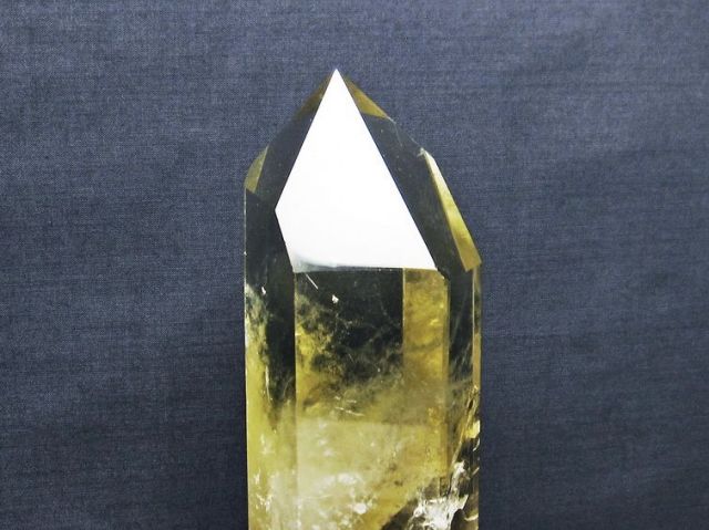 1.6Kgシトリン水晶六角柱[T719-4406]