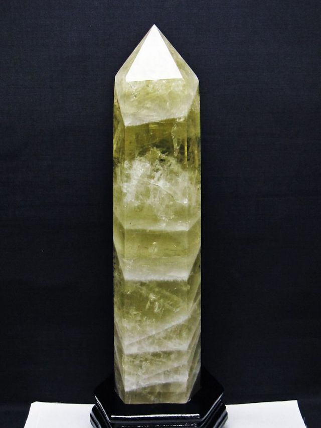 3.2Kg虹入りシトリン水晶六角柱[T719-4960]