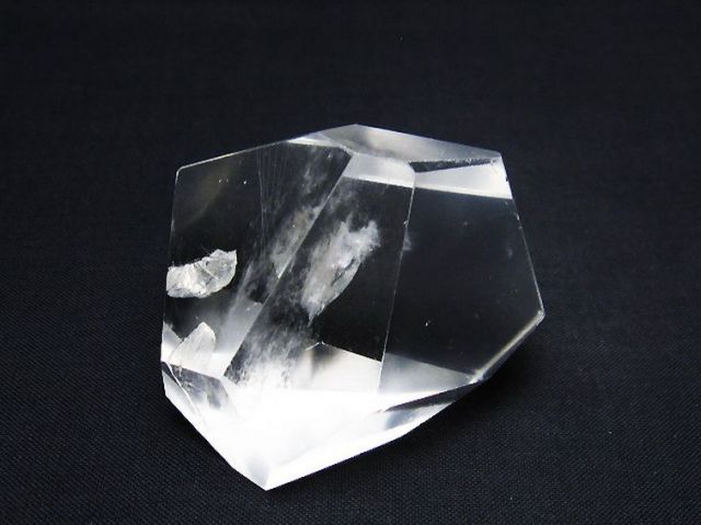 虹入りヒマラヤ水晶原石[T72-2741]
