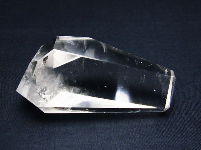 虹入りヒマラヤ水晶原石[T72-2757]