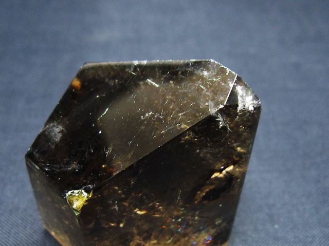 ライトニング水晶原石[T72-3099]