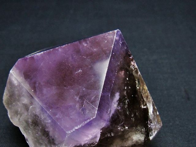 アメジスト六角柱[T720-1253]