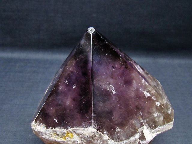 アメジスト六角柱[T720-1349]