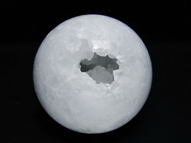 1.2Kgモロッコ産水晶 笑口丸玉 100mm [T722-953]