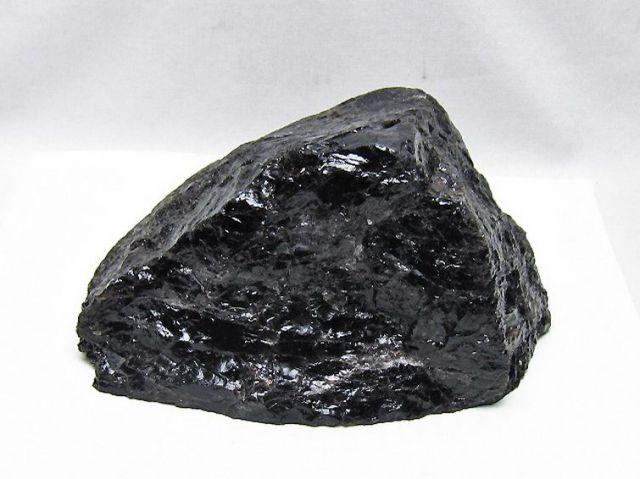1.8Kgモリオン 純天然 黒水晶 原石 [t724-2990]