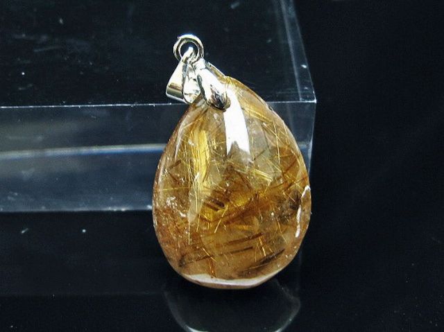 パワーストーン 天然石 ゴールドタイチンルチルペンダント[T741