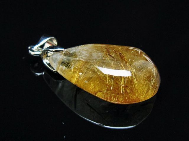 ゴールドタイチンルチルペンダント[T741-2262]