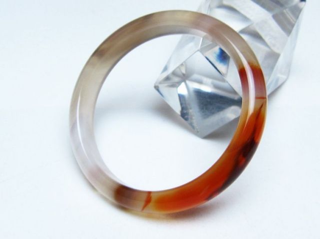 赤アゲート バングル 56mm [t752-1598]