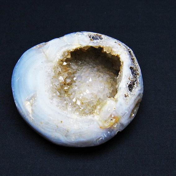 パワーストーン 天然石 ウルグアイ産 アゲート水晶ドーム[T757-1888]