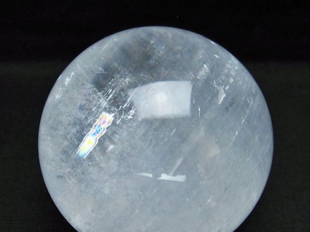 虹入りカルサイト丸玉 84mm [T758-2194]