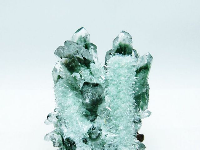 緑水晶 グリーンクォーツ クラスター [t802-5425]