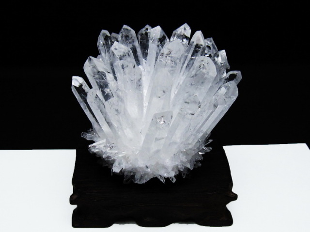 ✨大型ハイパワー水晶✨逸品 レムリアンシード 水晶クラスター 天然石 原石 ✨大型ハイパワー水晶✨逸品 レムリアンシード 水晶クラスター