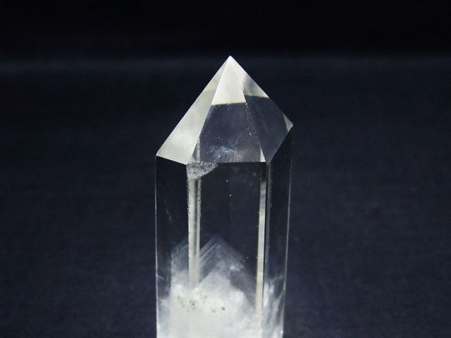 水晶柱 Amazon.co.jp: 水晶柱 白水晶の柱 六角柱 クリスタル 水晶 天然石 水晶