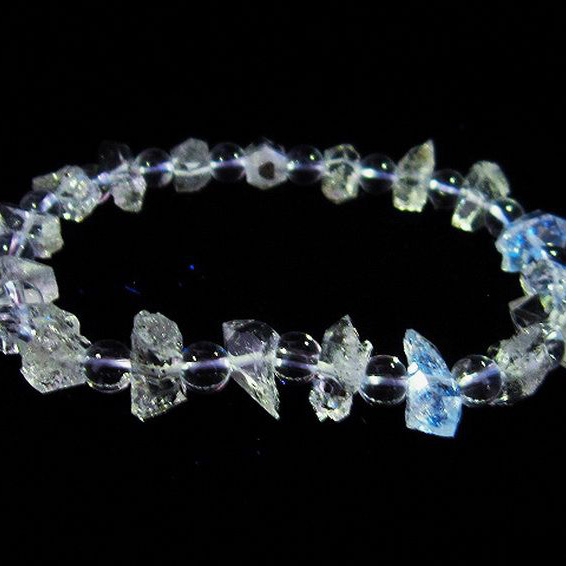 オイルインクォーツ （石油入り水晶） ブレスレット パキスタン産