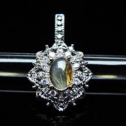 ファイナルグレード金針ルチル水晶ペンダント[T134-4314]