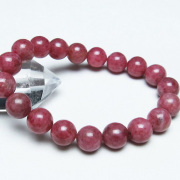 ロードナイト（薔薇輝石）は友愛を象徴する天然石｜銀座東道天然石専門店