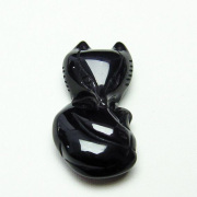 オブシディアン（黒曜石）は太古の昔には石器に使用された歴史のある石