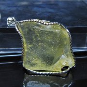 パワーストーン 天然石 虹入りヒマラヤ水晶六角柱[T60-27003]