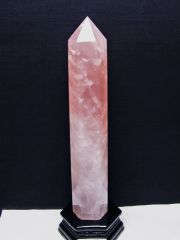ピンク水晶 ローズクォーツ（紅石英）は柔らかい優しいピンクの水晶｜銀座東道
