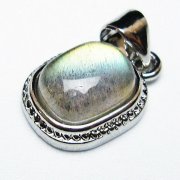 ゴルチエ　ラブラドライトペンダント ゴルチエ ラブラドライトペンダント