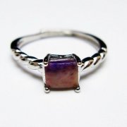 スギライト（杉石）は世界三大ヒーリングストーンのひとつ｜銀座