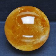 カルサイト（方解石）は水晶と並びポピュラーな天然石｜銀座東道天然石