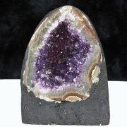 ブラジル産アメジストドーム