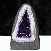 2.6Kgブラジル産アメジストドーム