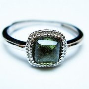モルダバイト指輪(13号) [t526-1359]