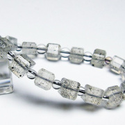 バイオタイトインクォーツ2 バイオタイトインクォーツの意味や相性 激安天然石通販コムローズ