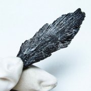 ブラック カイヤナイト 原石[T697-3902]