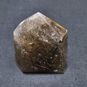ゴールドタイチンルチル六角柱[T725-2570]
