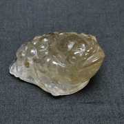 ルチルクォーツ（金針ルチル水晶） 金蟾 置物[T801-412]