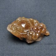 金針ルチル水晶 金蟾 置物[T801-462]
