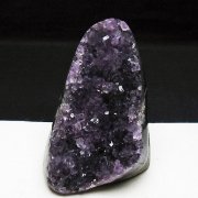 アメジスト（紫水晶）「ウルグアイ産クラスター」の商品一覧ページ