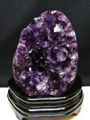 アメジスト（紫水晶）「ウルグアイ産クラスター」の商品一覧ページ