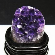 ウルグアイ産ファントムアメジストクラスター