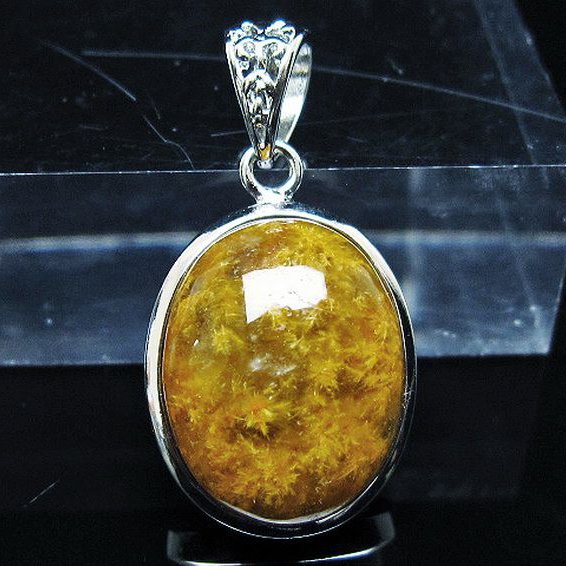 タイチンフラワー水晶ペンダント[T111-5958]