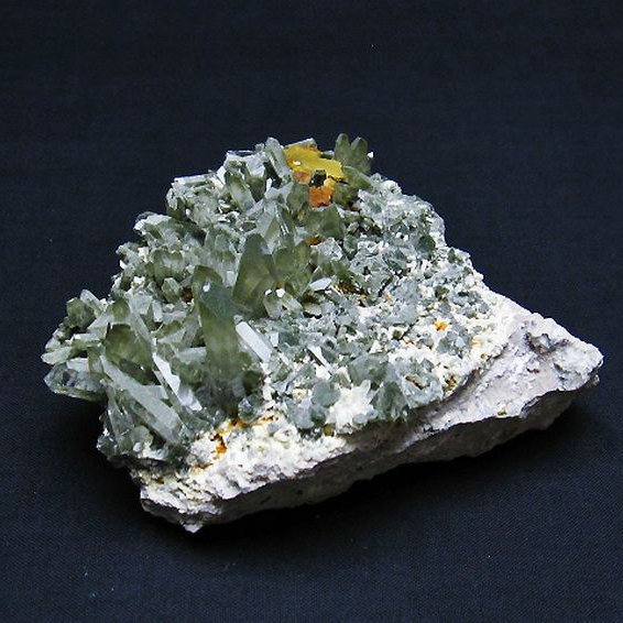 グリーンファントムクォーツ　クラスター アメリカ産[T126-7794]