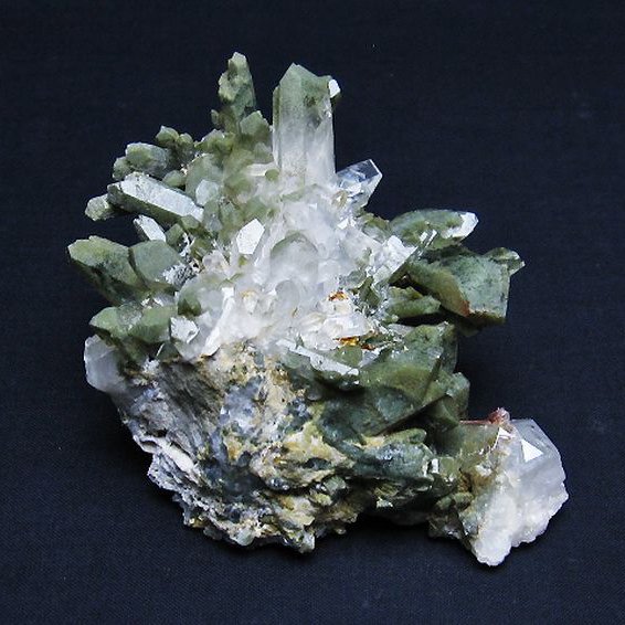 グリーンファントムクォーツ　クラスター アメリカ産[T126-7890]