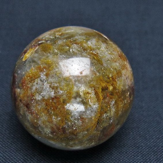 赤ガーデンファントム水晶丸玉 29mm [T129-2938]