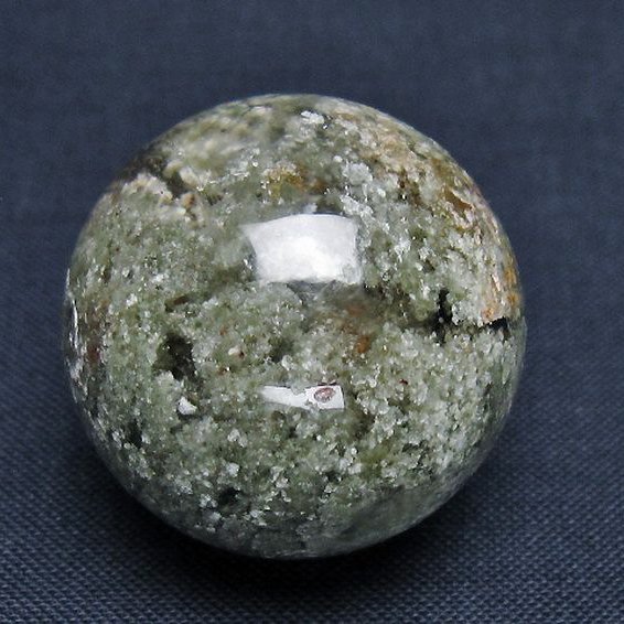 赤ガーデンファントム水晶丸玉 28mm [T129-2977]