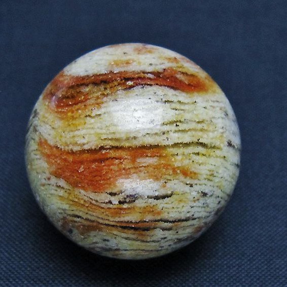 赤ガーデンファントム水晶丸玉 29mm [T129-2992]