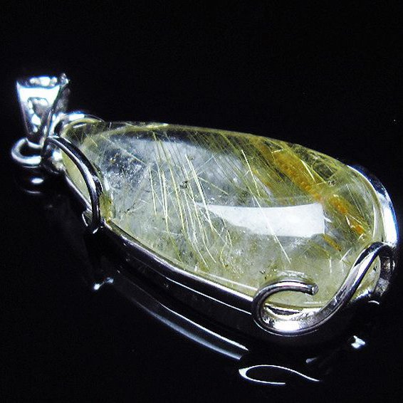 ゴールドタイチンルチルペンダント[T134-3771]