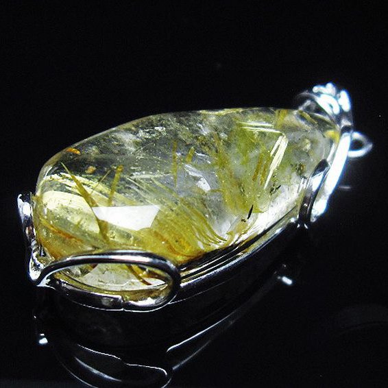 ゴールドタイチンルチルペンダント[T134-3778]