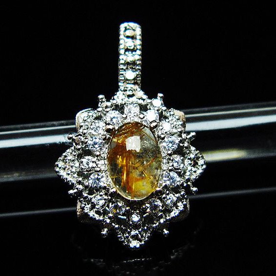 ファイナルグレード金針ルチル水晶ペンダント[T134-4386]