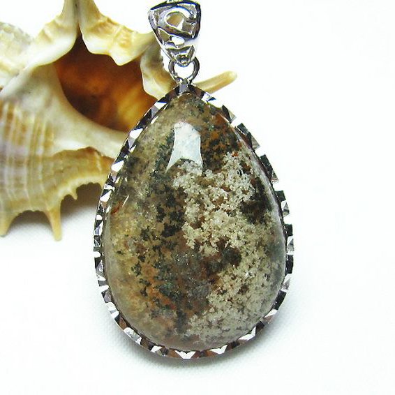 ガーデン水晶ペンダント[T136-2681]