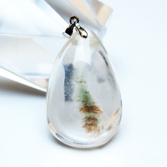 ガーデン水晶ペンダント[T136-4500]