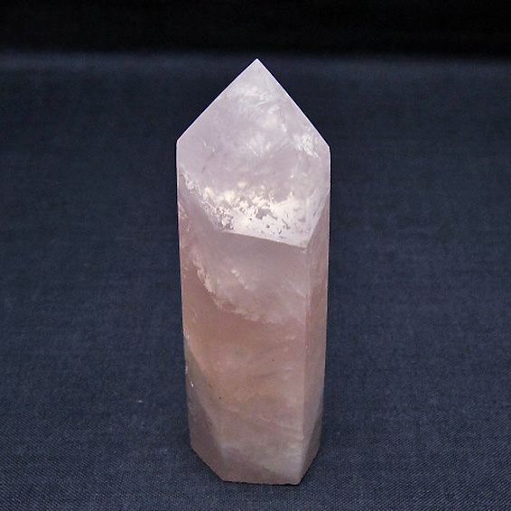 ローズクォーツ六角柱[T138-6579]